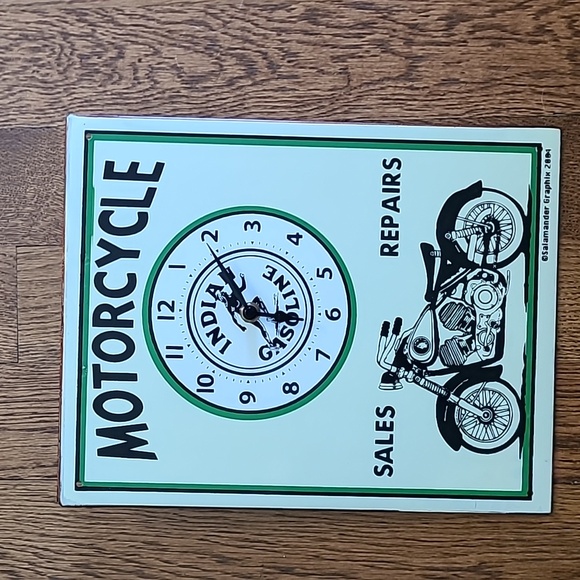 Metal Indian Motorcycle Clock Sign - Picture 1 of 2